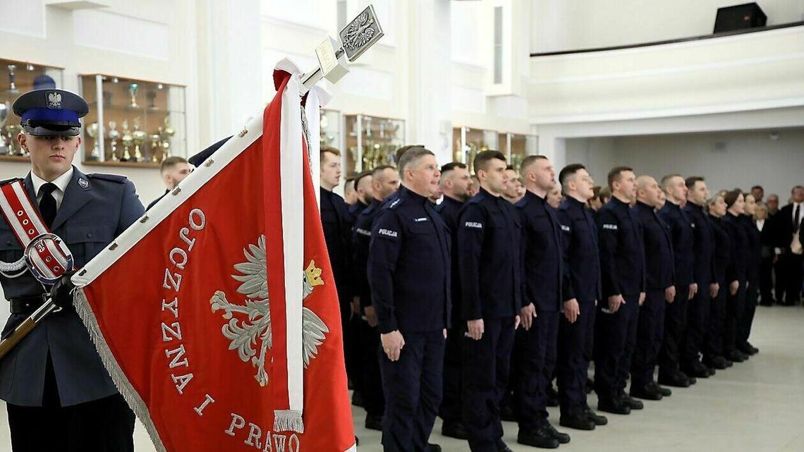 Nowi policjanci złożyli ślubowanie. Wiemy, gdzie będą pracować