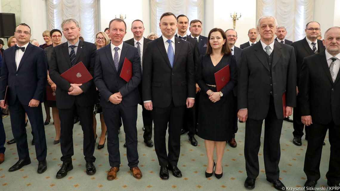 Nowi profesorowie z Lublina. Prezydent wręczył nominacje profesorskie