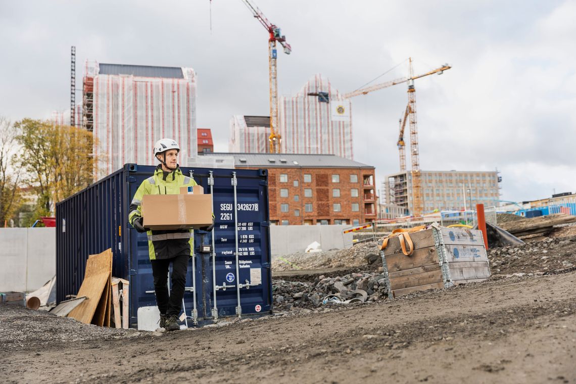 Nowoczesne standardy hurtowni elektrotechnicznej Solar w Lublinie dostawa komponentów na budowę