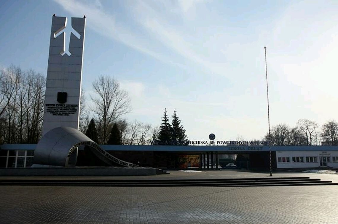 Nowoczesne symulatory w szkole pilotów w Dęblinie