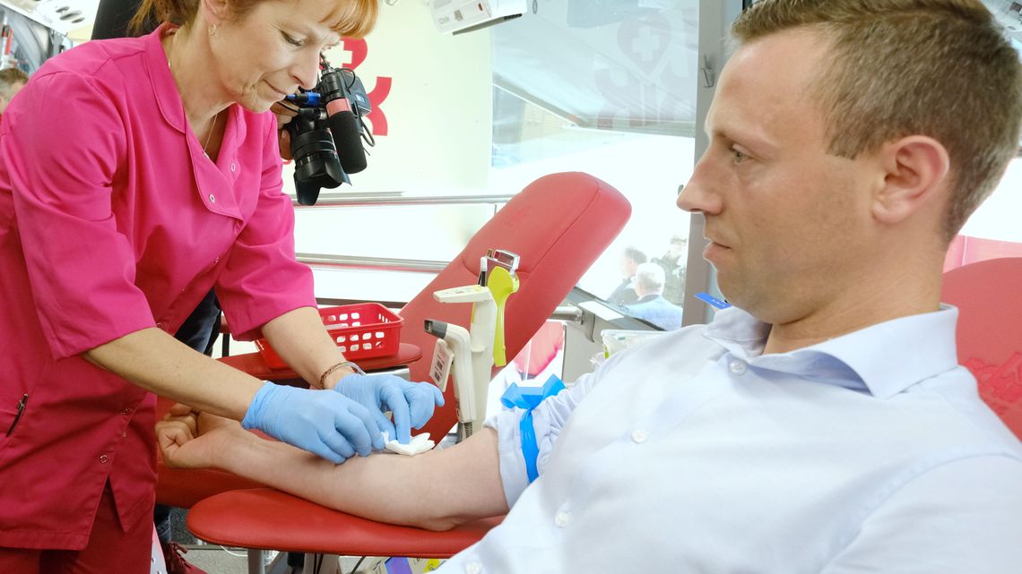 Nowoczesny krwiobus już jeździ do dawców