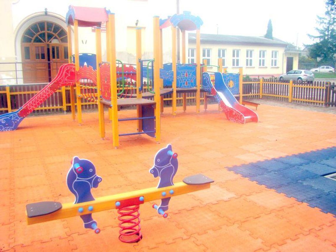 Nowoczesny plac zabaw w Woli Sernickiej