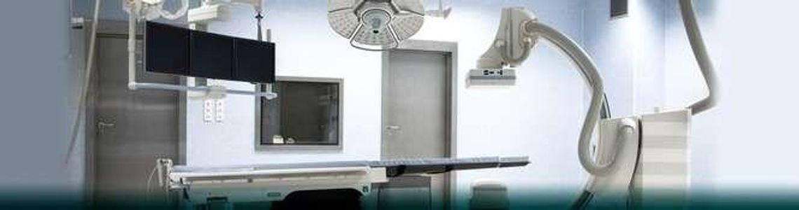 Nowoczesny sprzęt w szpitalu papieskim w Zamościu. Hybrydowa sala operacyjna i tomograf