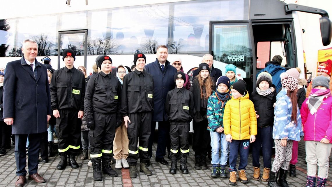Nowy autobus dla dzieci i strażaków. Będą się dzielić Nowy autobus dla dzieci i strażaków. Będą się dzielić