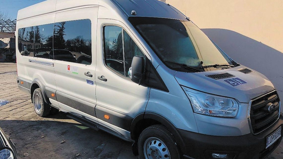Nowy autobus pomoże w transporcie seniorów i dzieci z gminy Opole Lubelskie