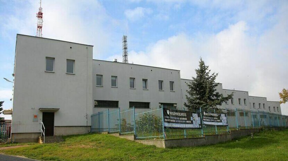 Nowy blok w Lublinie z placem zabaw na dachu. Dziedziniec dla seniorów