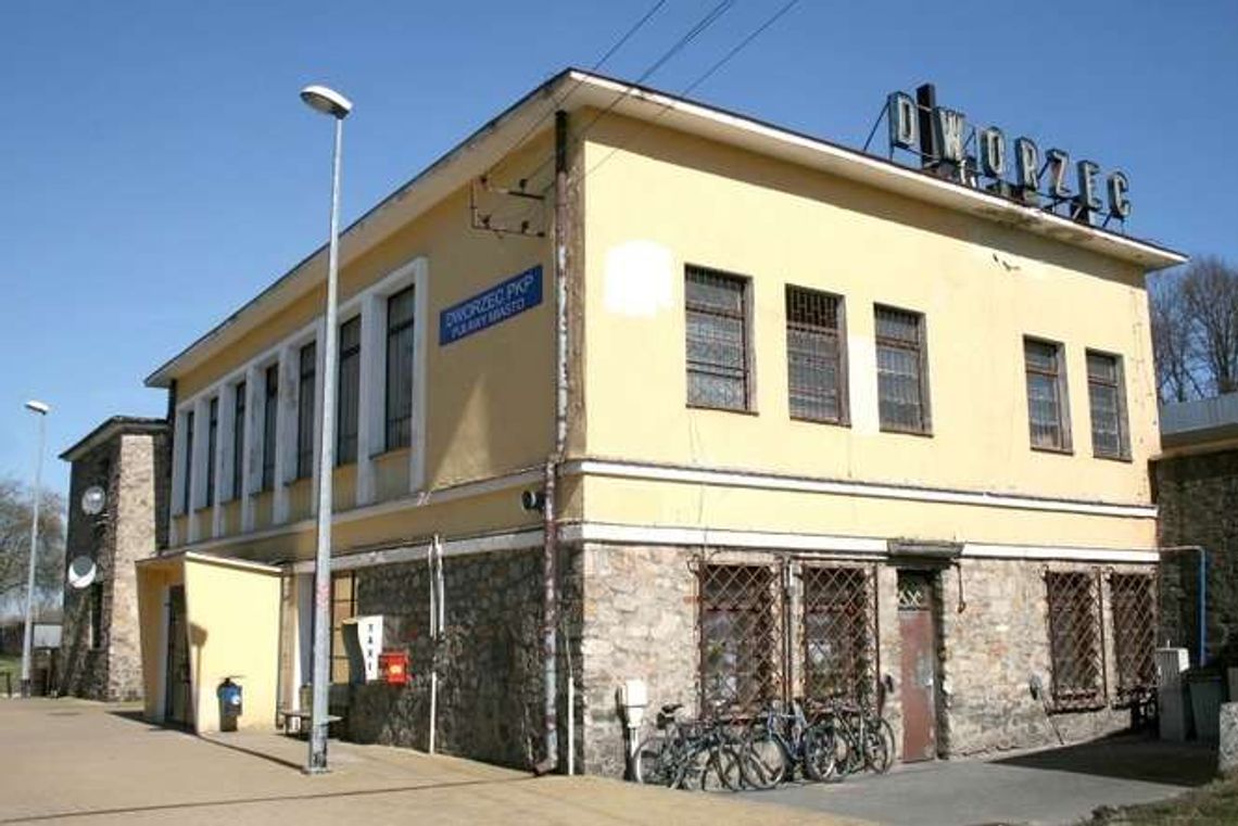 Nowy dworzec kolejowy w Puławach: Zgoda na windę. Wiaty nie będzie Nowy dworzec kolejowy w Puławach: Zgoda na windę. Wiaty nie będzie