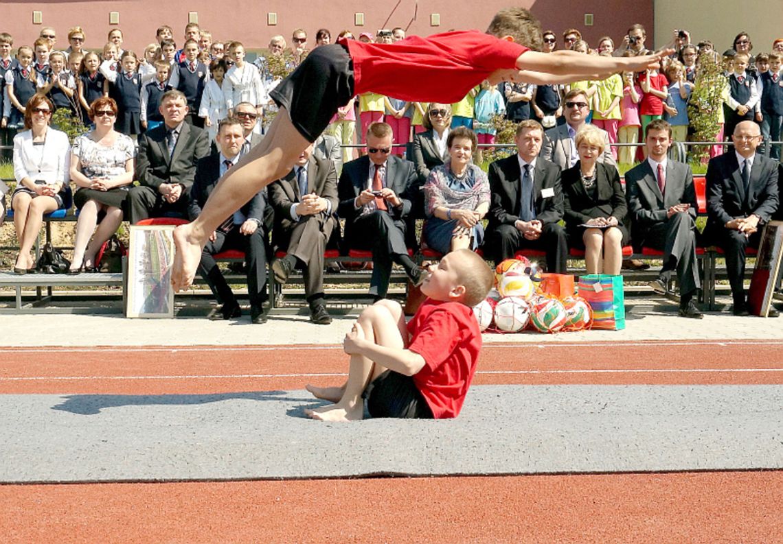 Nowy kompleks sportowy w SP 38. Pełna kultura. Fizyczna (zdjęcia) Nowy kompleks sportowy w SP 38. Pełna kultura. Fizyczna (zdjęcia)