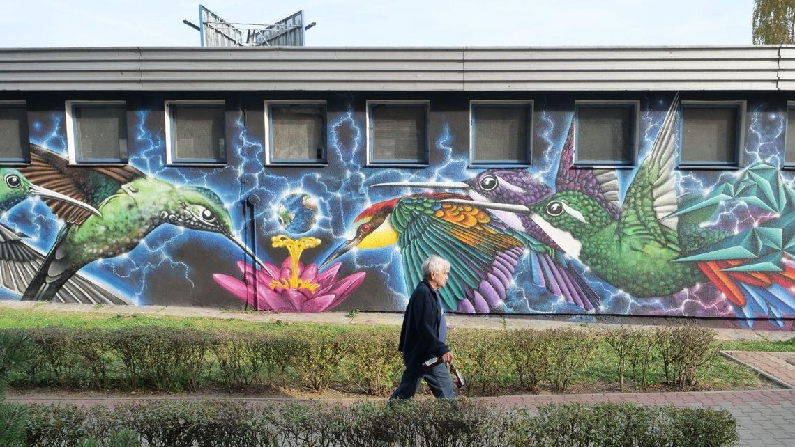 Nowy mural w Lublinie. Ptaki z ulicy Medalionów [zdjęcia, wideo]