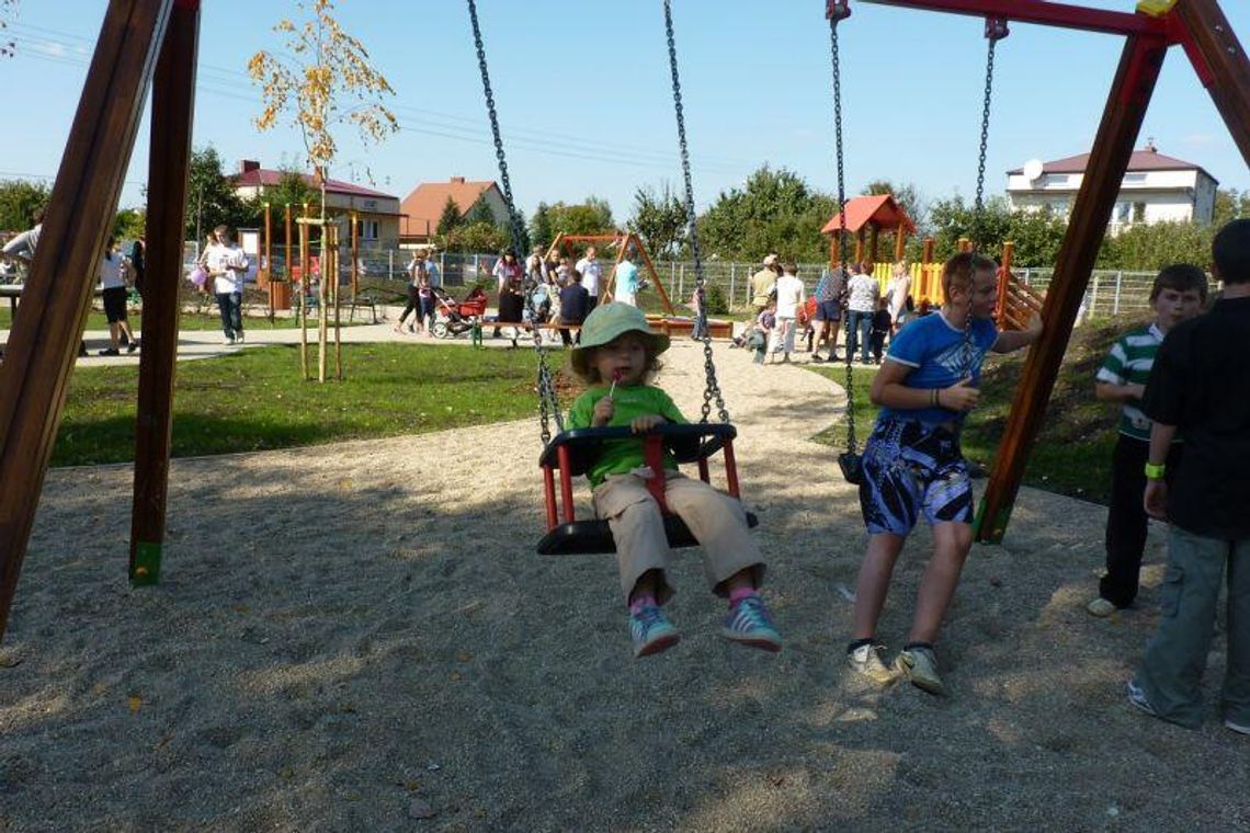 Nowy plac zabaw w Elizówce już otwarty