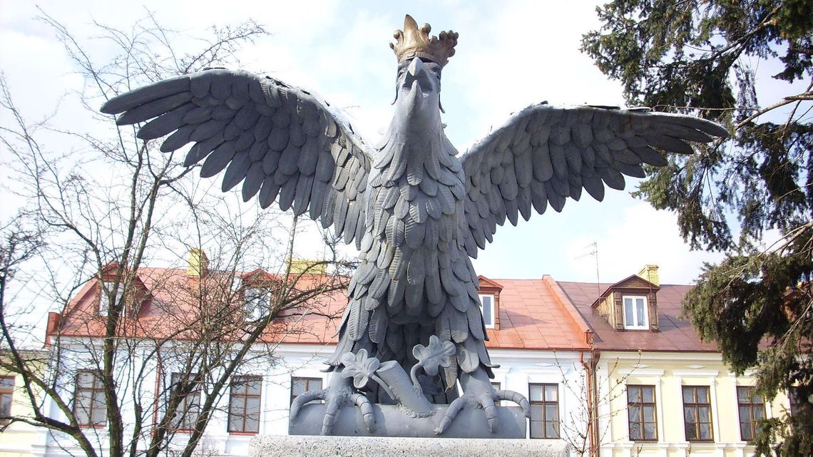 Nowy pomnik w centrum Białej Podlaskiej. Radni pytają o konsultacje z mieszkańcami