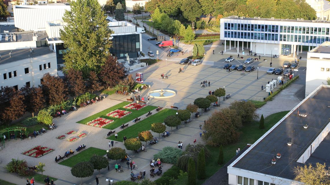 Nowy raport o stanie Puław. Finanse, demografia, zieleń i rynek pracy