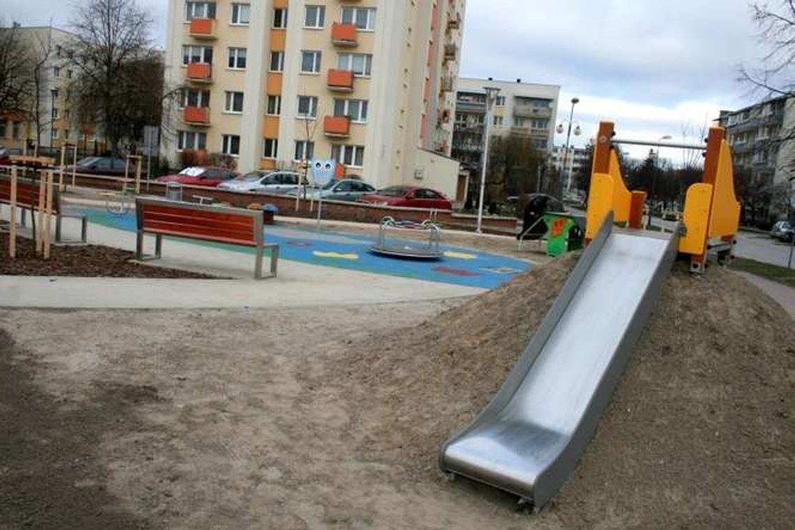 Nowy skwer w Puławach już gotowy (zdjęcia)