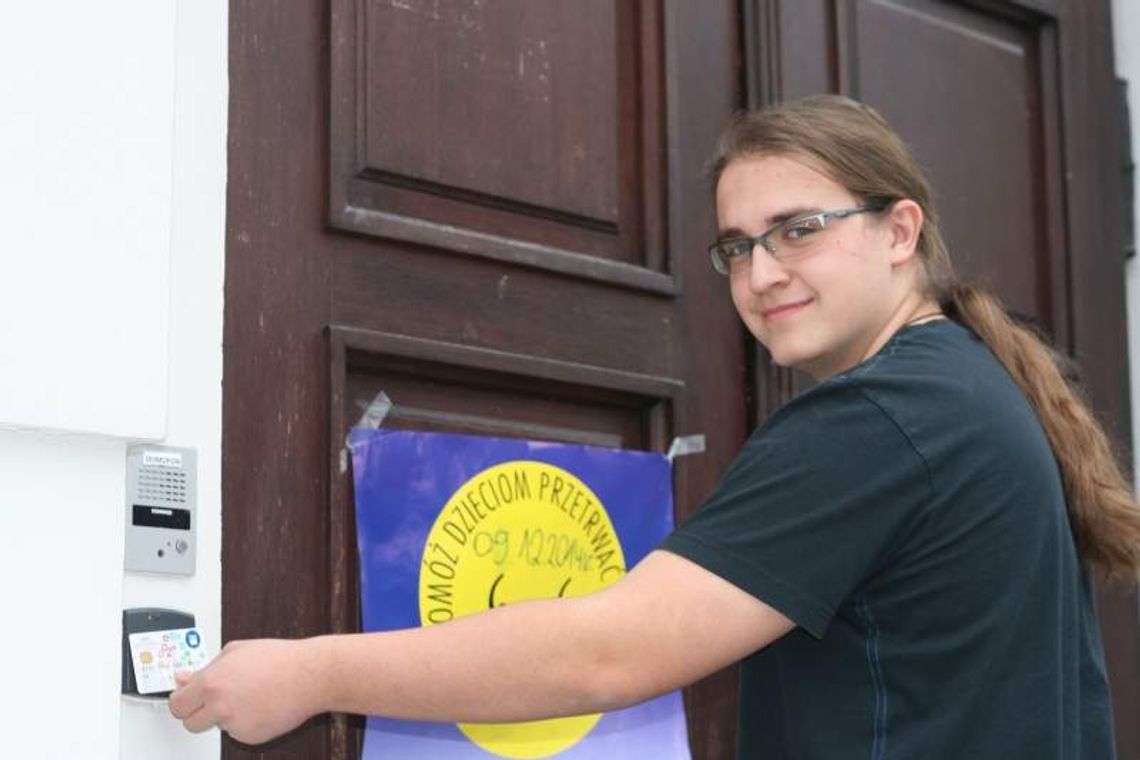 Nowy system zabezpieczeń w szkole. Uczniowie wejdą tylko z kartą