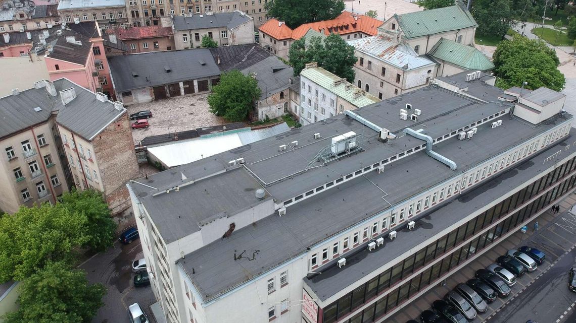 Nowy właściciel pedetu szykuje się do rozbiórki. Czy zburzy dom towarowy?