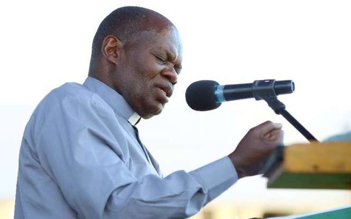 O. Bashobora w Zamościu. Tysiące wiernych na spotkaniu z duchownym. WIDEO