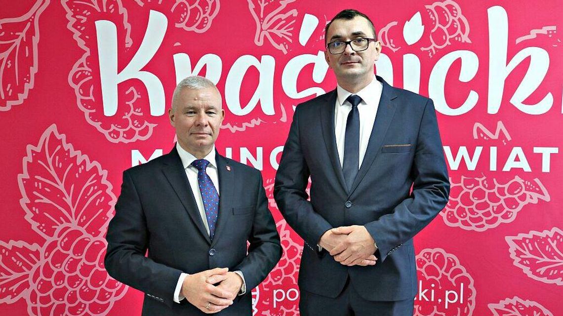 O Bogu i marszałku Stawiarskim. Tak wybierano nowe władze powiatu kraśnickiego O Bogu i marszałku Stawiarskim. Tak wybierano nowe władze powiatu kraśnickiego