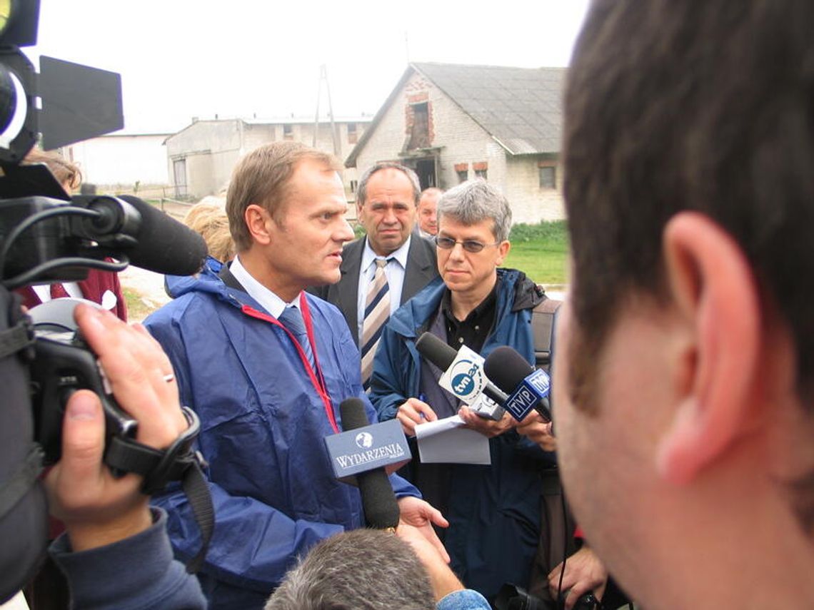 O co Polacy zapytaliby Tuska?