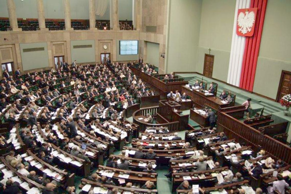 O co pyta poseł? O potop szwedzki, krwawe filmy i spinki