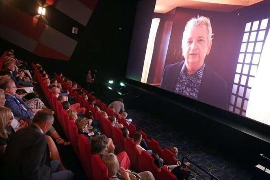 O cwanych i cwańszych. Recenzja filmu "Volta"