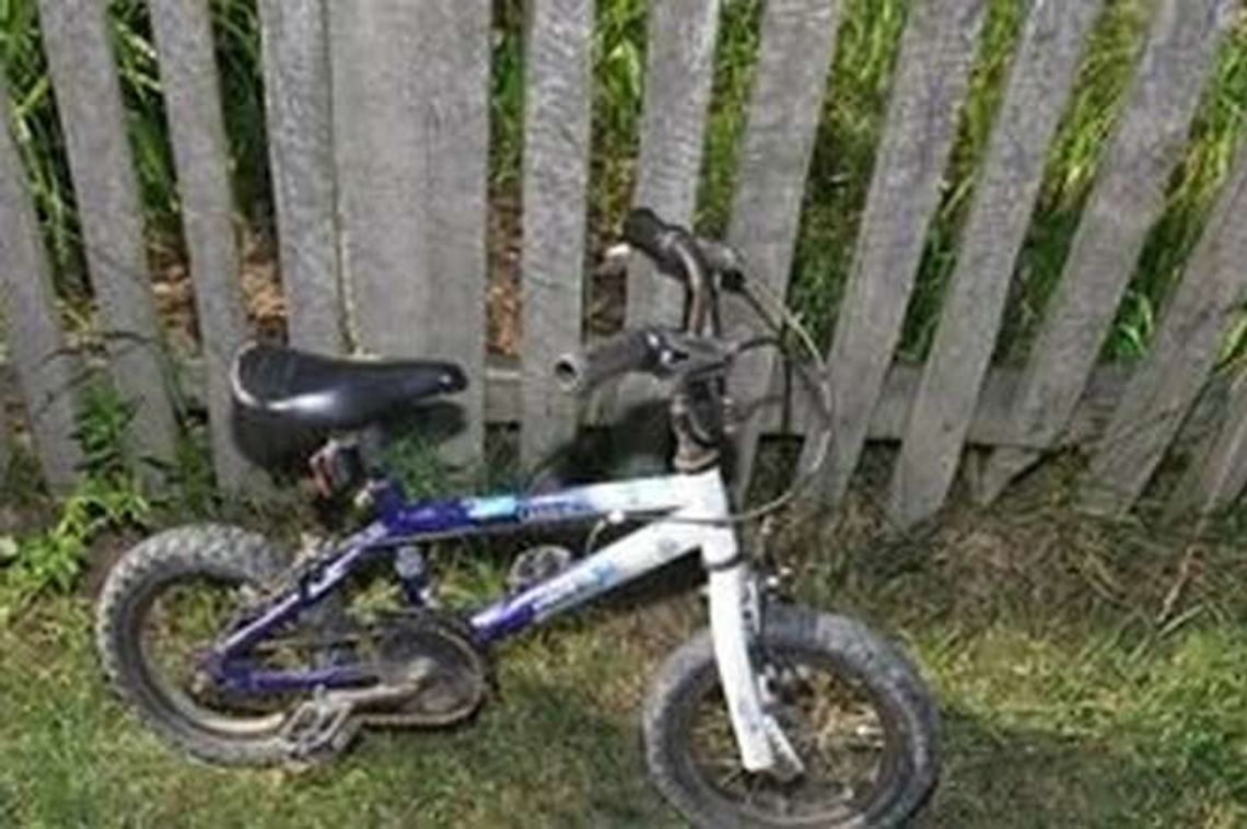 O krok od tragedii. Auto potrąciło 4-latka na rowerze