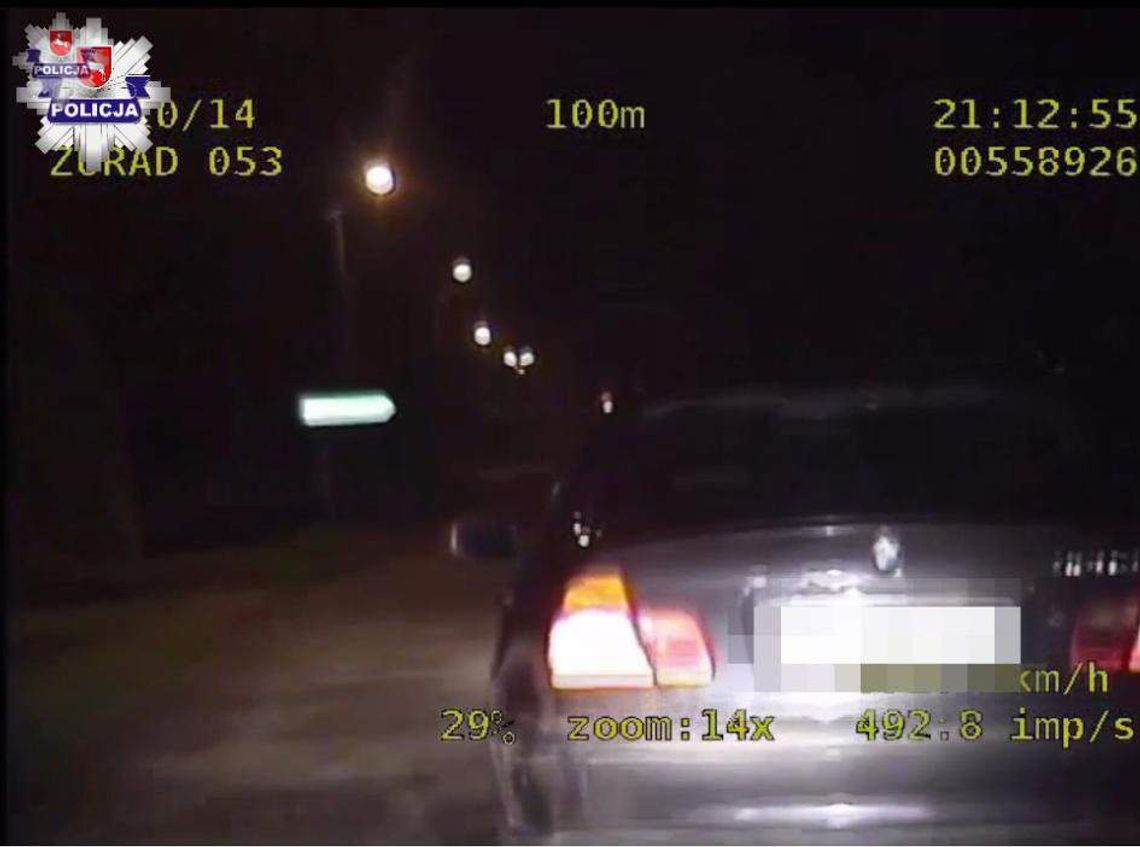 O krok od tragedii. Pirat drogowy z BMW jechał na czołowe zderzenie z radiowozem