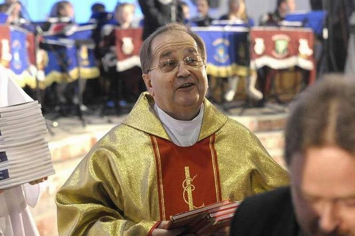 O. Rydzyk o ateistycznych plakatach: \"Tak działa szatan\"