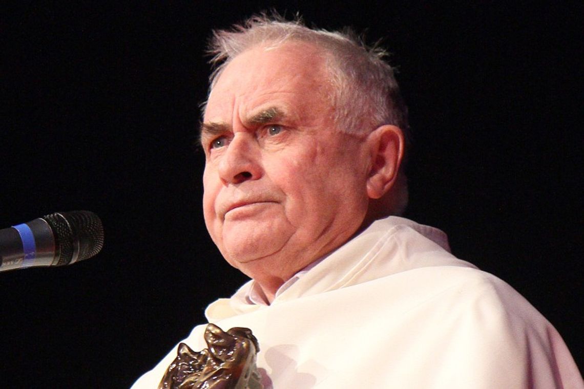 O. Wiśniewski krytykuje Kościół za \"politykowanie\" O. Wiśniewski krytykuje Kościół za \"politykowanie\"