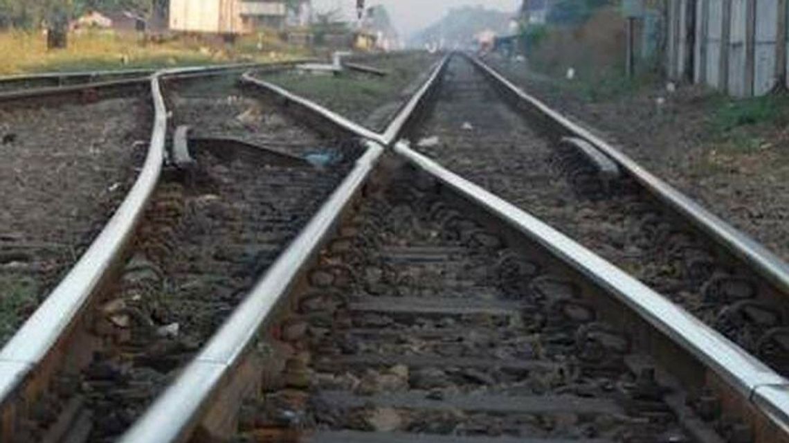 O włos od tragedii na torach. Młoda kobieta chciała to zrobić O włos od tragedii na torach. Młoda kobieta chciała to zrobić