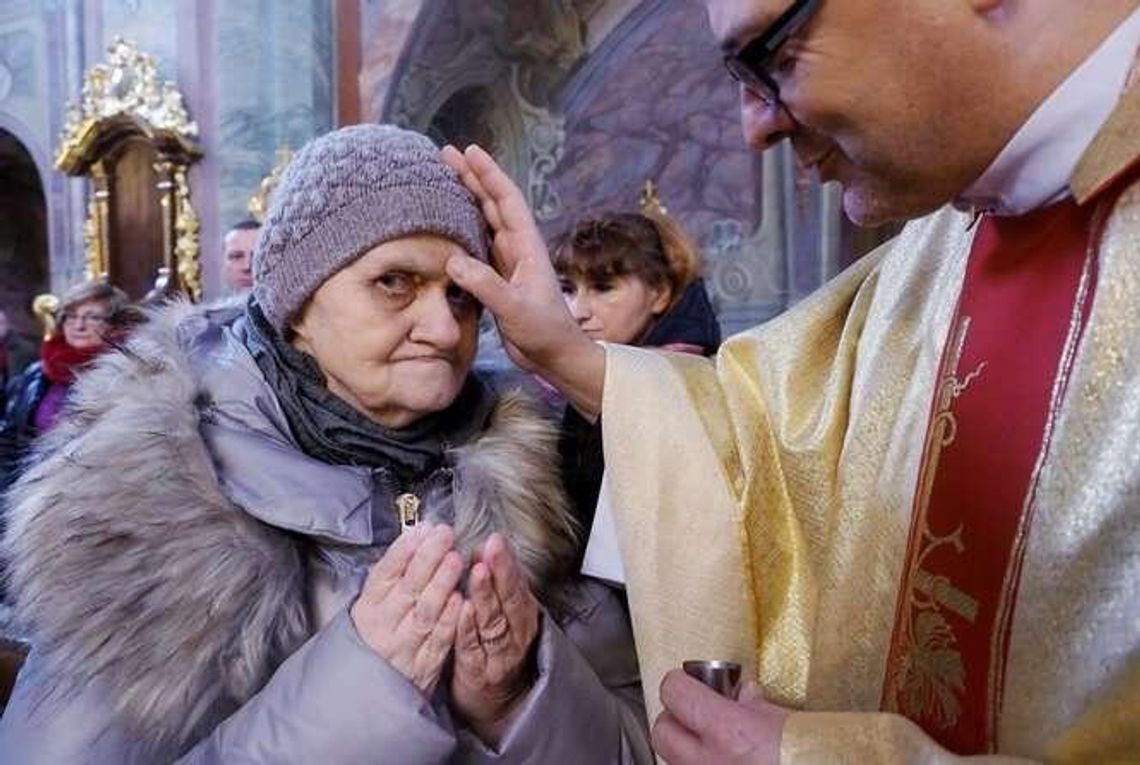 Obchody Światowego Dnia Chorego. Modlitwa w archikatedrze Obchody Światowego Dnia Chorego. Modlitwa w archikatedrze