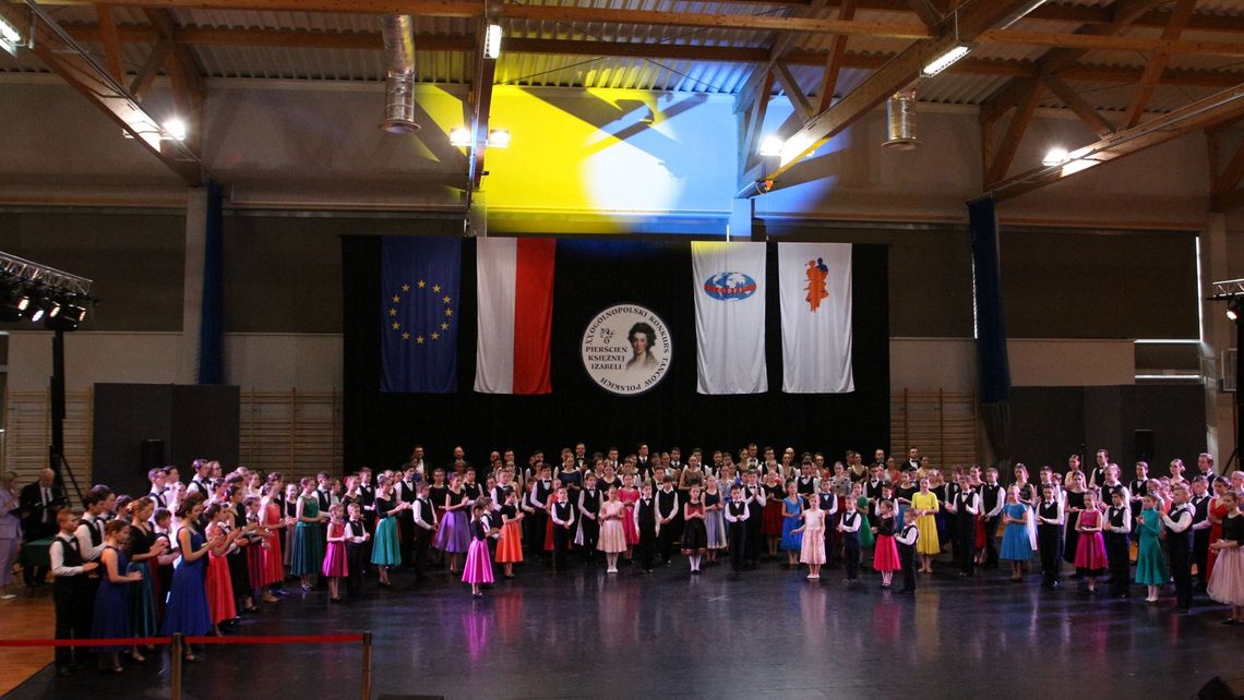 Oberki, polki i kujawiaki. Jubileuszowy konkurs taneczny w Puławach Oberki, polki i kujawiaki. Jubileuszowy konkurs taneczny w Puławach