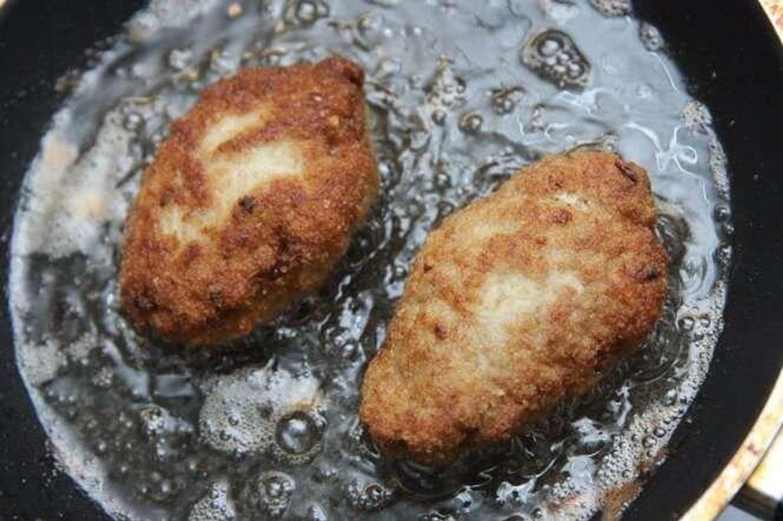 Obiad w Polsce? Najczęściej mięso i ziemniaki Obiad w Polsce? Najczęściej mięso i ziemniaki