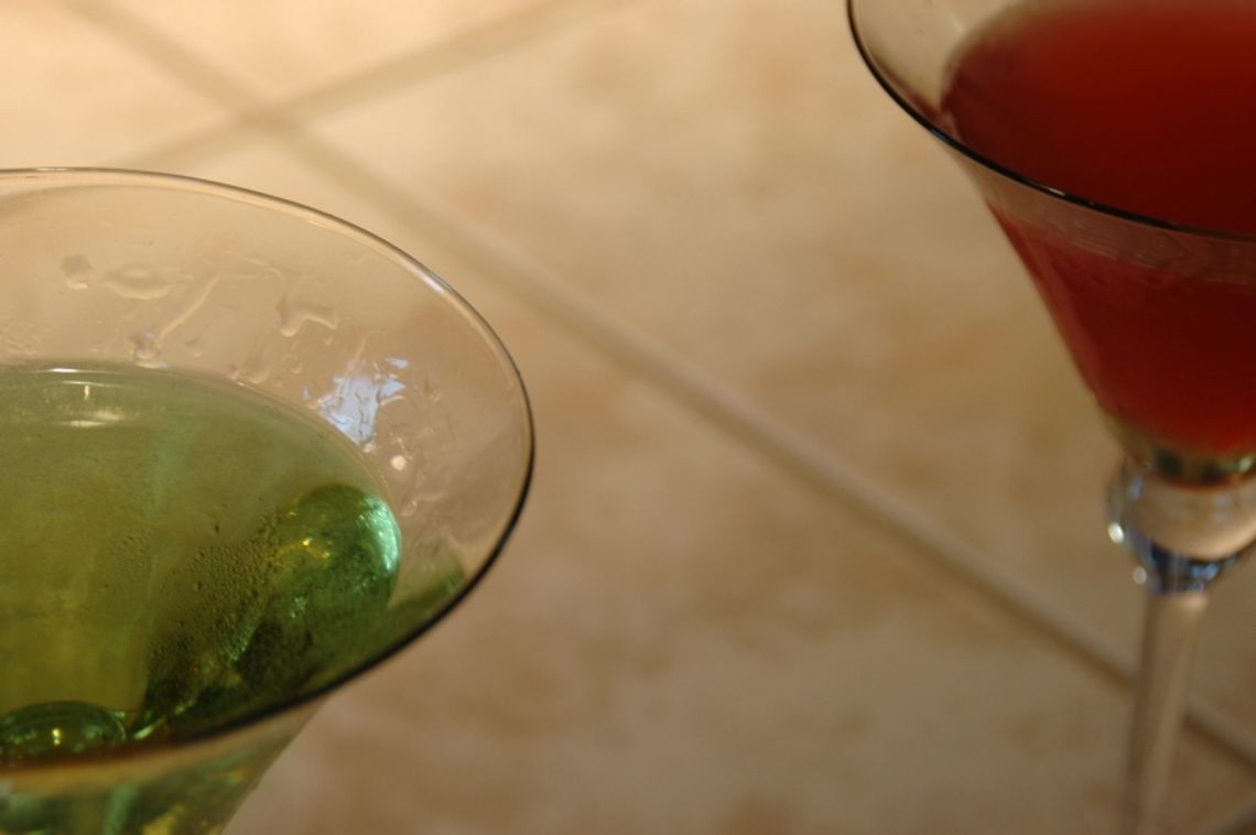 Obiecali jej pracę jako hostessa. Dosypali coś do drinka i zgwałcili