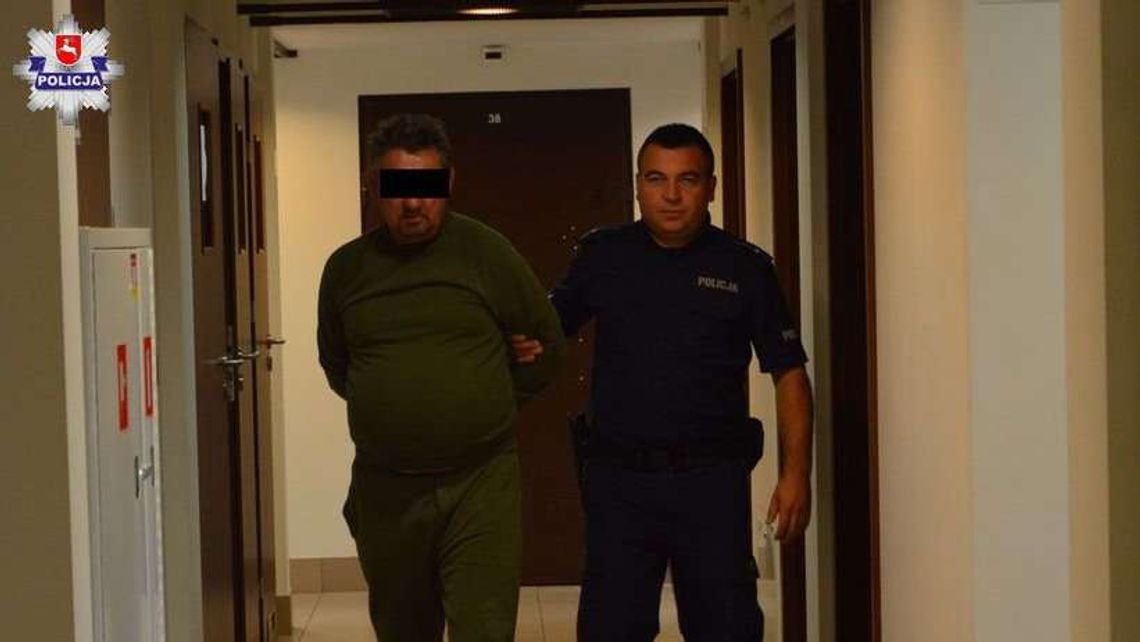 Oblał ją nieznaną substancją. Z poparzeniami trafiła do szpitala