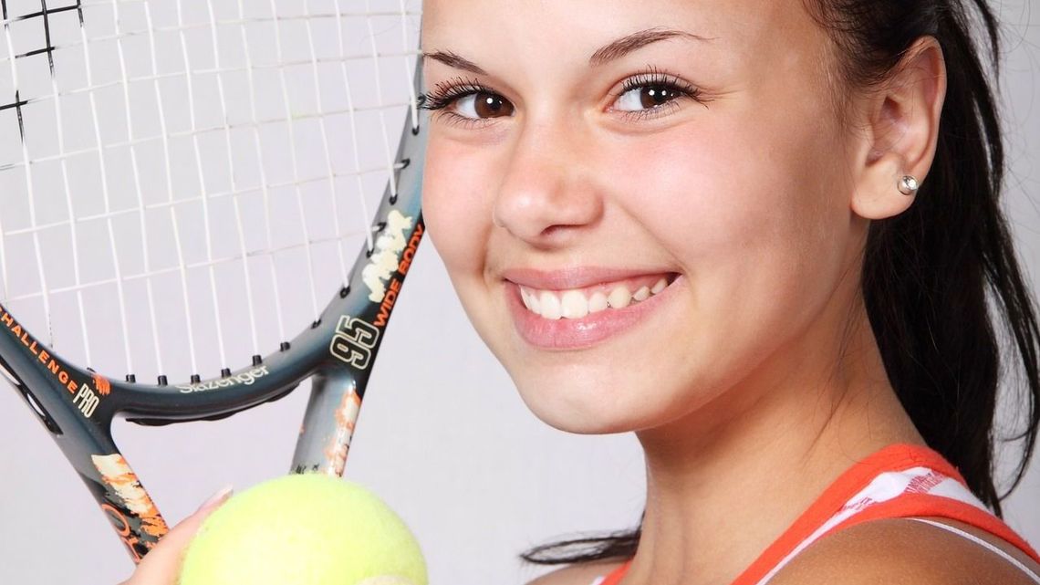 Obozy tenisowe i 2 inne sposoby na aktywne wakacje dla dzieci i młodzieży Obozy tenisowe i 2 inne sposoby na aktywne wakacje dla dzieci i młodzieży