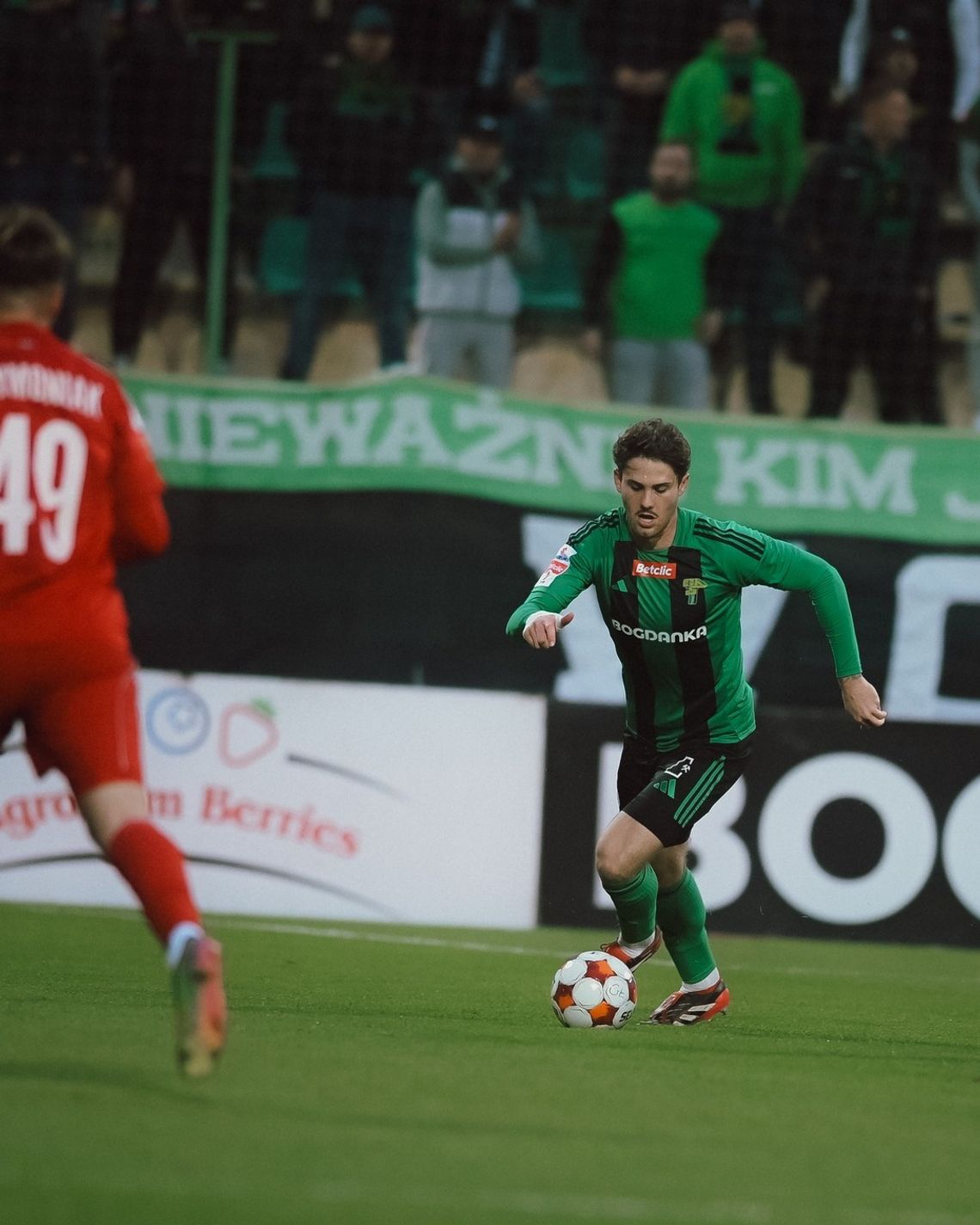 Obrońca pożegnał się z Górnikiem. Kolejny napastnik na testach Obrońca pożegnał się z Górnikiem. Kolejny napastnik na testach