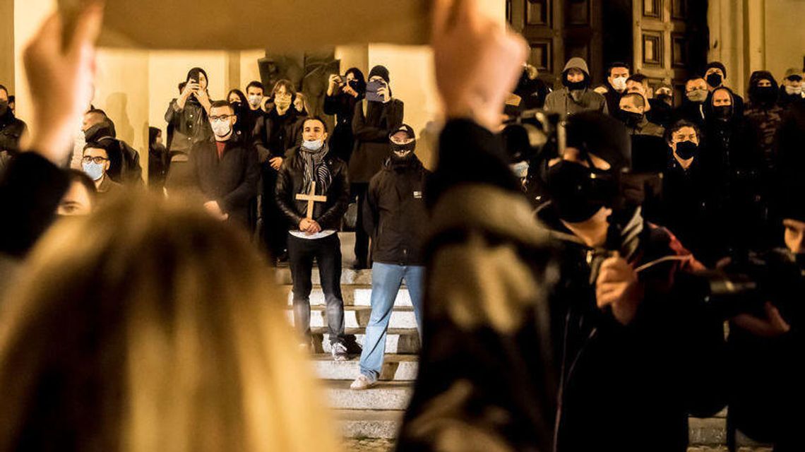 „Obrońcy Katedry” zbierają się dziś w Lublinie, bo „lewicowi aktywiści są zdolni do wszystkiego”