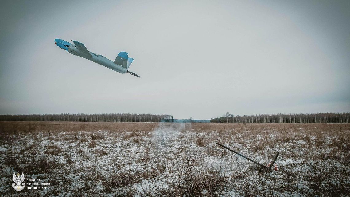Obserwacja i identyfikacja. Ćwiczenia z dronami kamikadze
