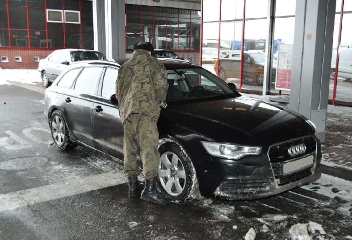 Obywatel Izraela zatrzymany na granicy w kradzionym audi Obywatel Izraela zatrzymany na granicy w kradzionym audi