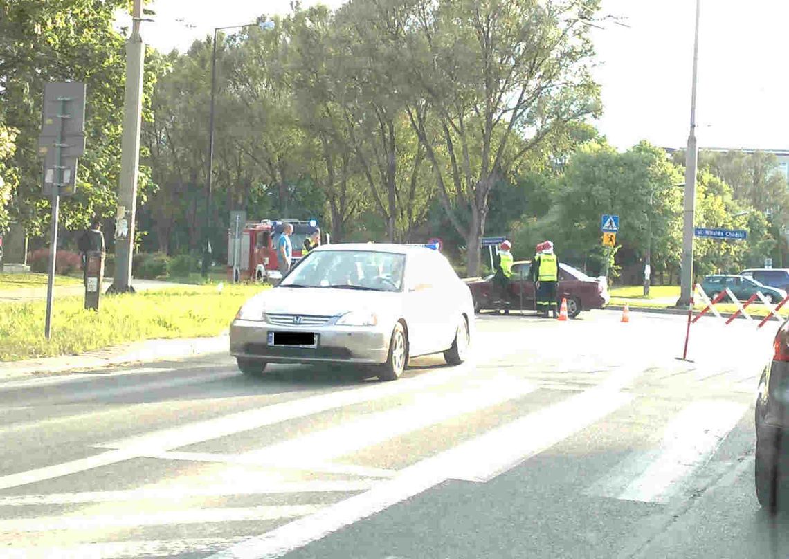 Obywatelska: Zderzenie dwóch samochodów. Dwie osoby w szpitalu