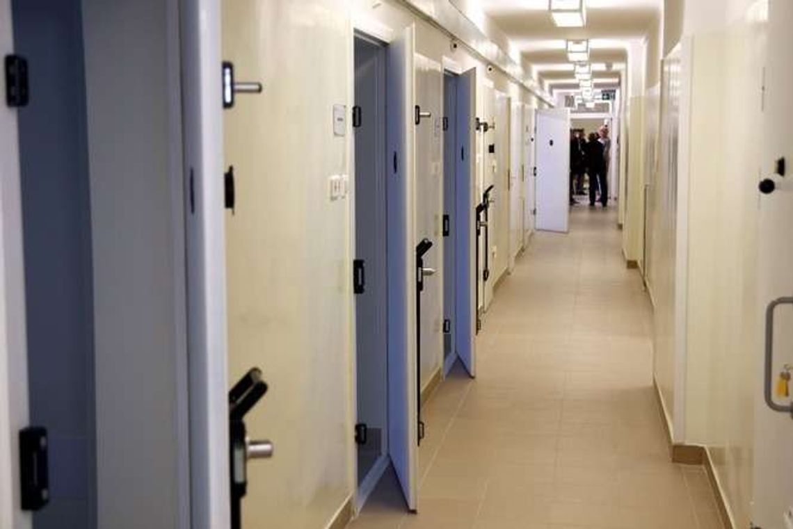 Obywatelu, pij z umiarem! Noc w "wytrzeźwiałce" sporo kosztuje (zdjęcia, wideo)