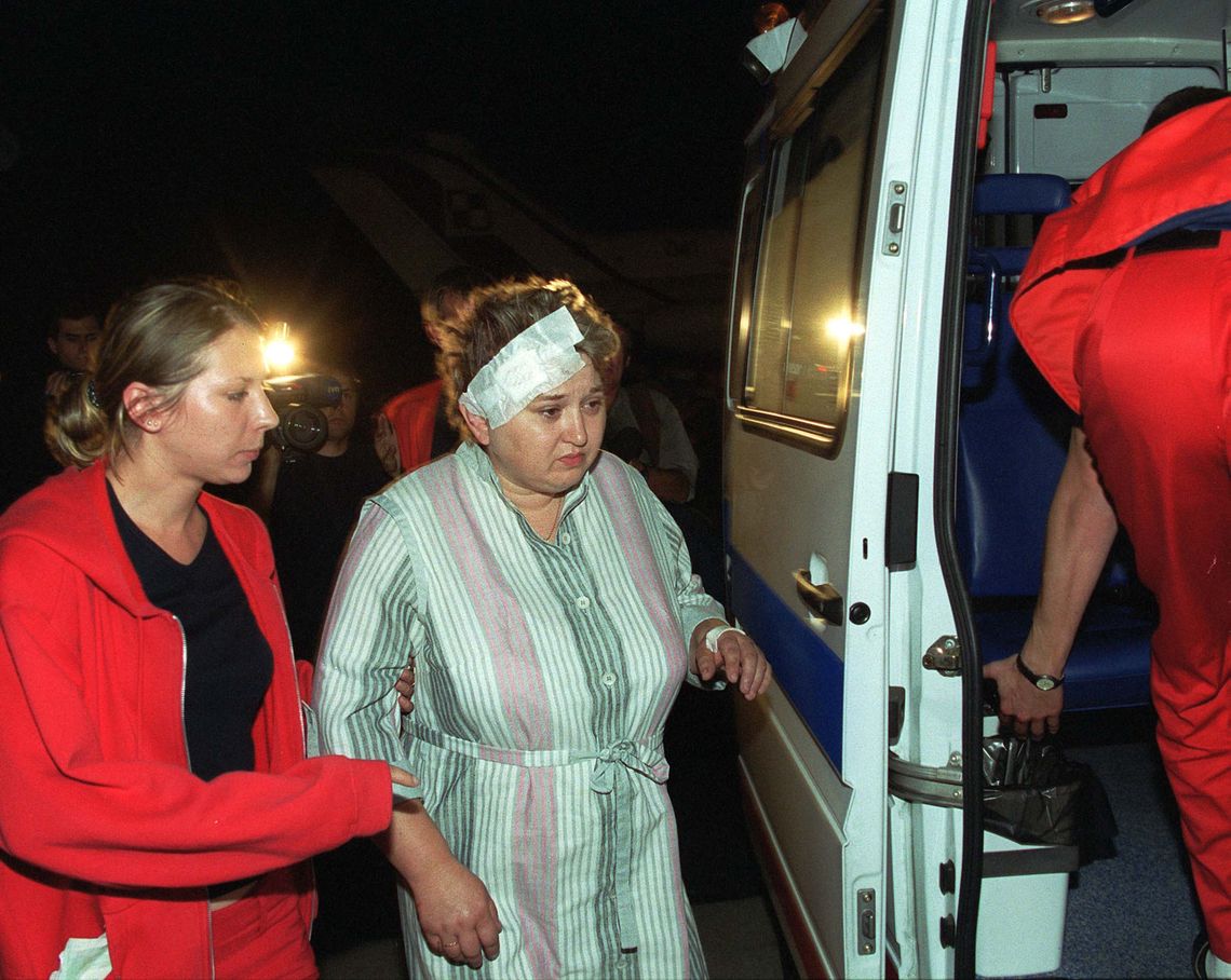 Ocaleni wracają do domu