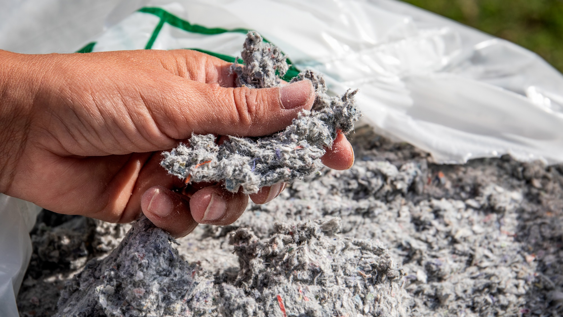 Ocieplenie celulozą - czy to skuteczne rozwiązanie do domu jednorodzinnego? Ocieplenie celulozą - czy to skuteczne rozwiązanie do domu jednorodzinnego?