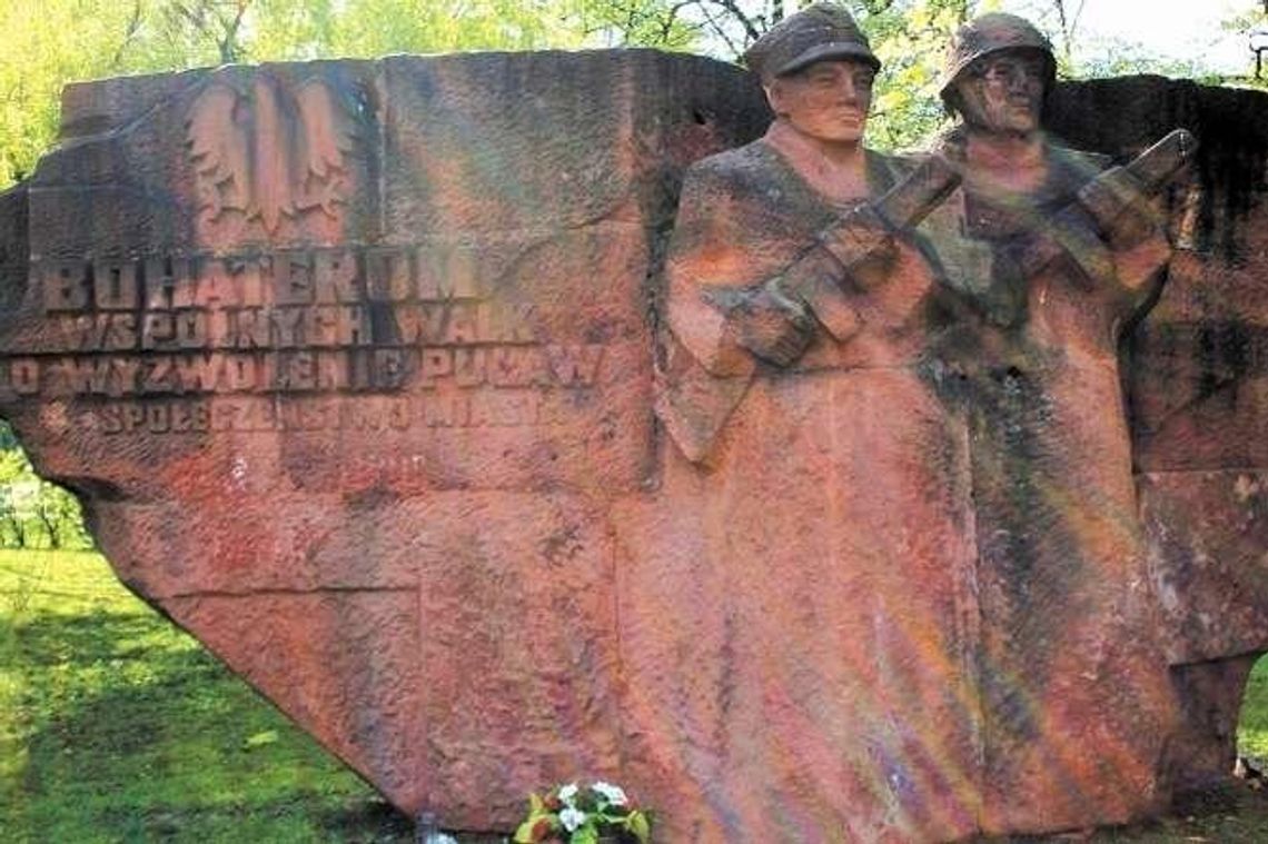 Od 30 lat ten pomnik stoi w centrum miasta. Wkrótce ma zostać rozebrany