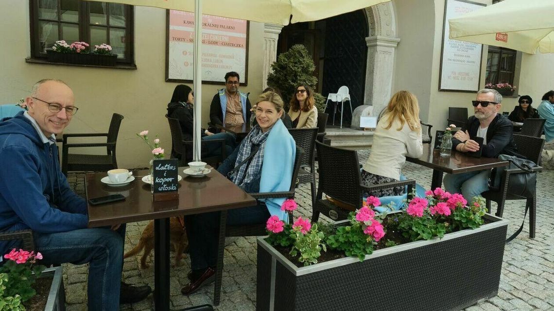 Od piątku można wejść do restauracji, pójść na basen, do kasyna czy na siłownię Od piątku można wejść do restauracji, pójść na basen, do kasyna czy na siłownię