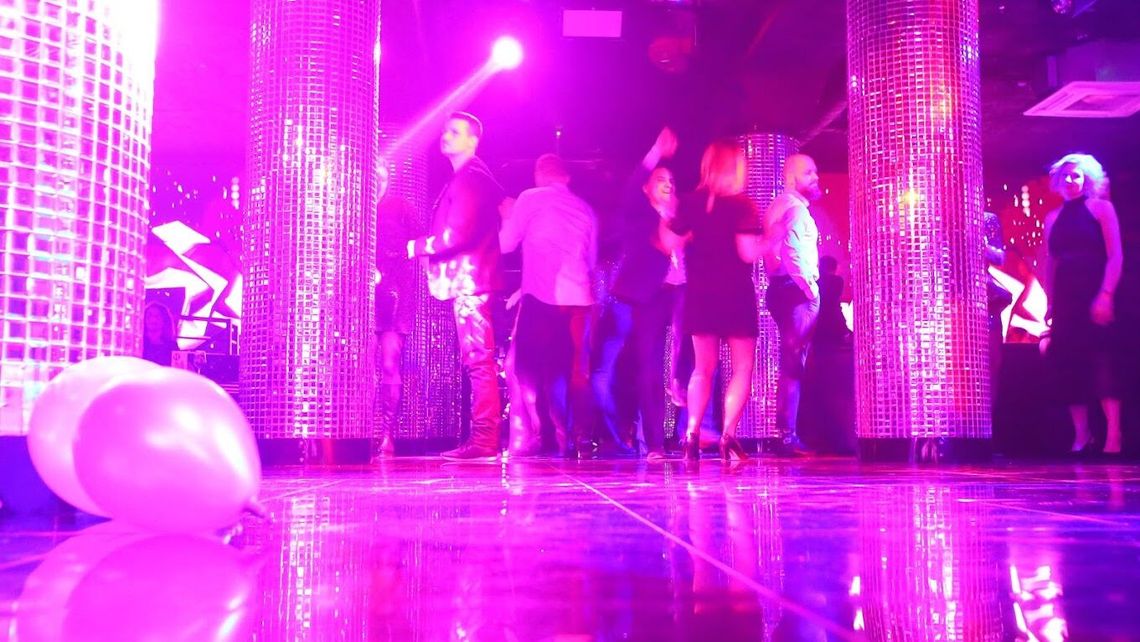 Od środy nowe obostrzenia. Jak będą sprawdzane paszporty covidowe?