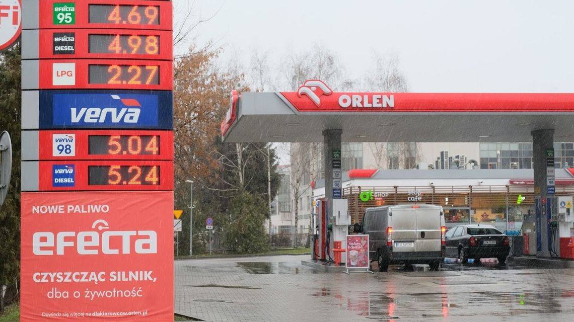 Od stycznia połowa ceny benzyny to podatki Od stycznia połowa ceny benzyny to podatki