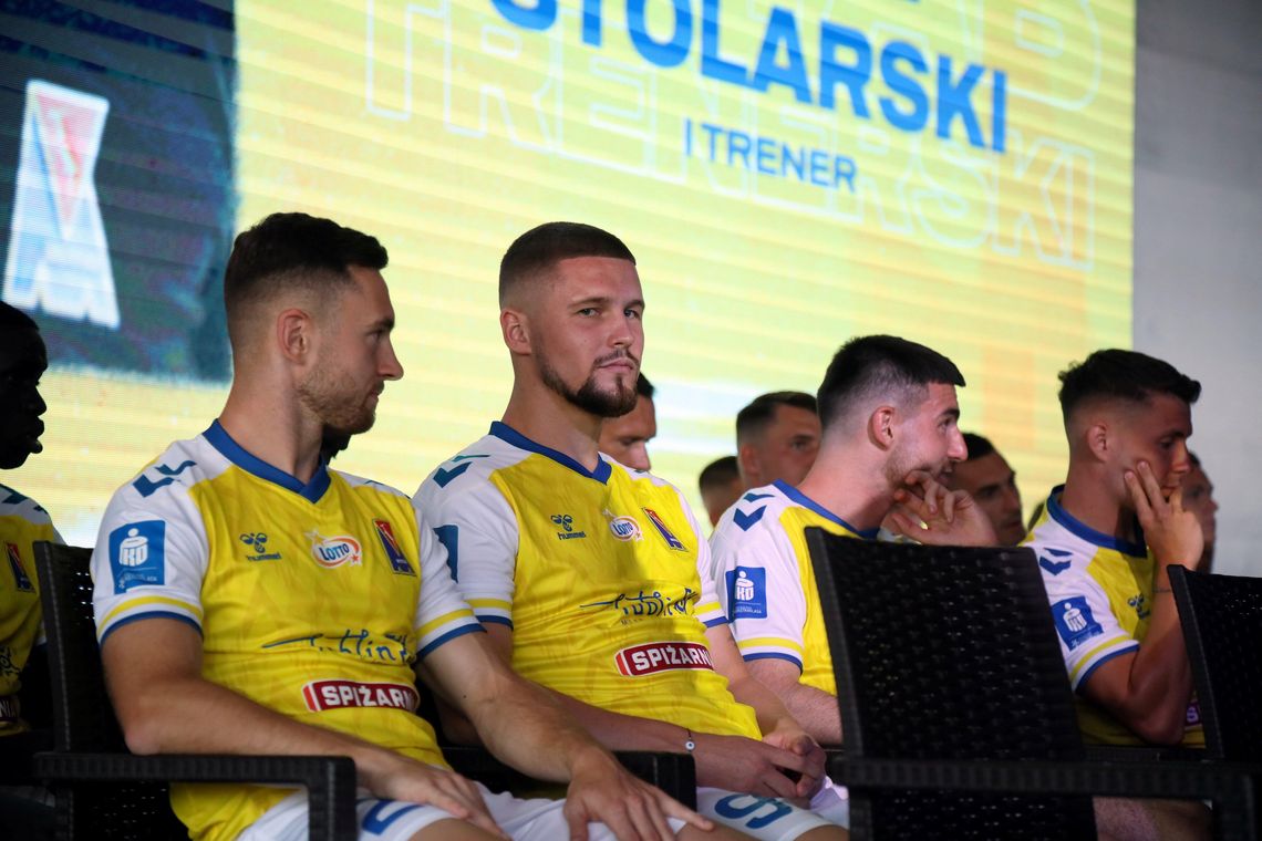 OD WALIGÓRY DO STOLARSKIEGO OD WALIGÓRY DO STOLARSKIEGO