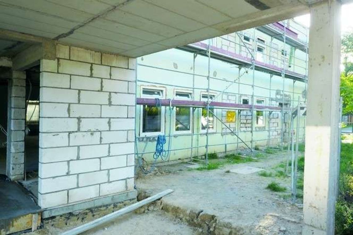 Od września dzieci miały iść do szkoły. Nadal nie jest gotowa Od września dzieci miały iść do szkoły. Nadal nie jest gotowa