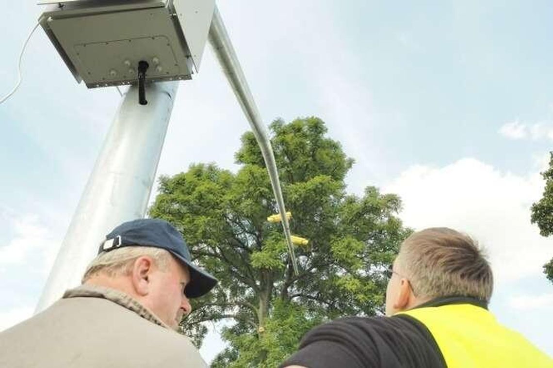 Odcinkowy pomiar prędkości: Kierowcy się przestraszyli. Jadą wolniej, tworzy się zator Odcinkowy pomiar prędkości: Kierowcy się przestraszyli. Jadą wolniej, tworzy się zator